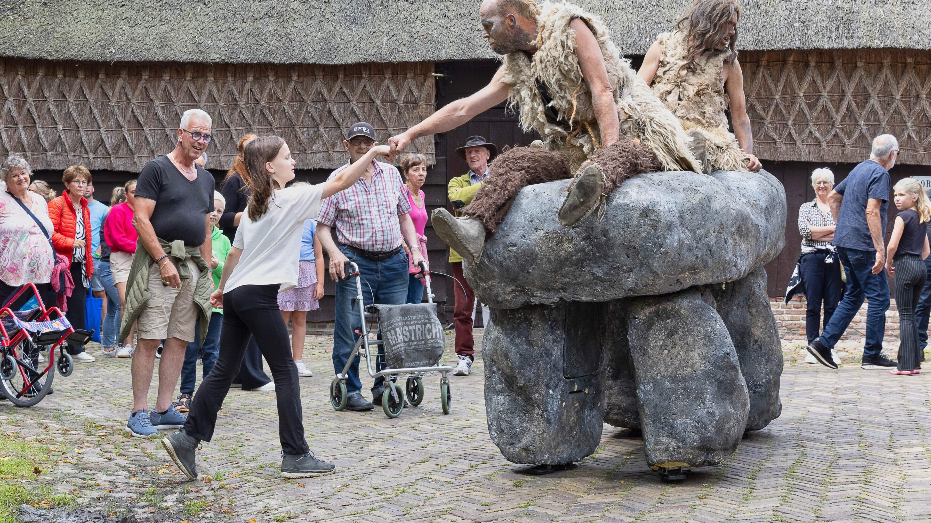 Kunstenaars veroveren Orvelte. Tweede straattheaterfestival staat op stapel